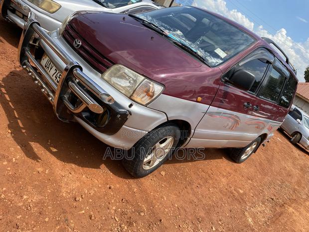 Toyota LiteAce Noah 1998 Maroon