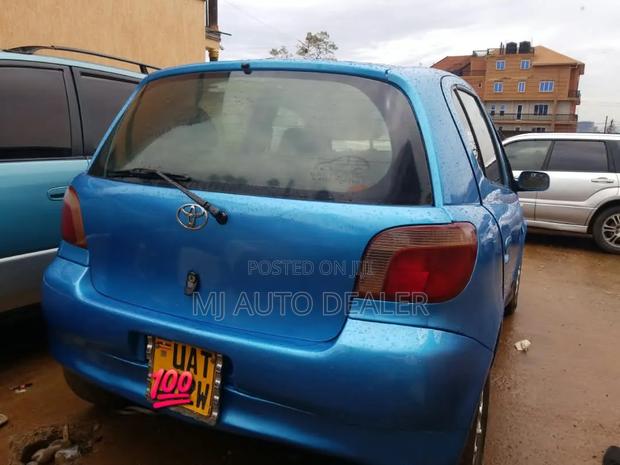 Toyota Vitz 1.0 FWD 3dr 2002 Blue