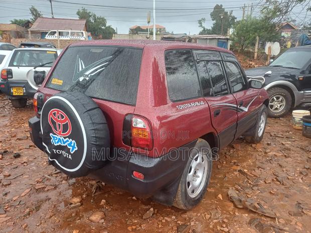 Toyota RAV4 Base FWD 1999 Gray
