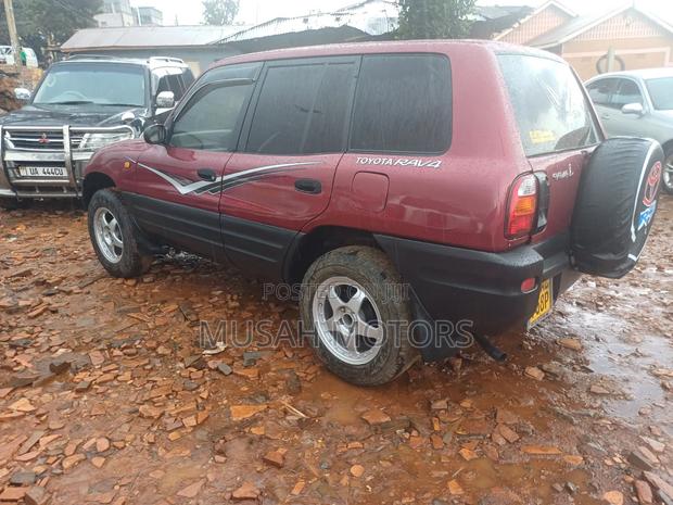 Toyota RAV4 Base FWD 1999 Gray