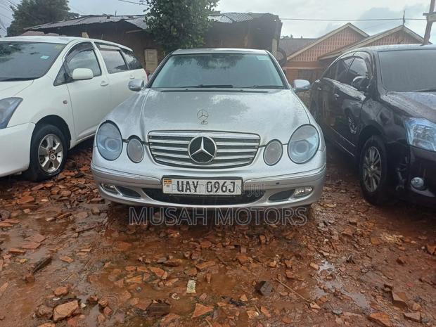 Mercedes-Benz E320 2006 Silver