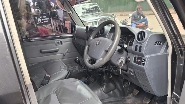 Toyota Land Cruiser 2019 Gray