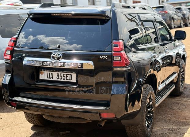 Toyota Land Cruiser Prado 2.8 2019 Black