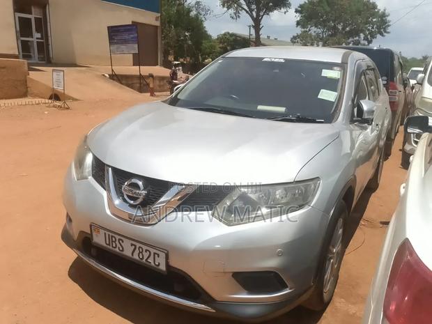 Nissan X-Trail 2.0 Petrol FWD 2015 Silver