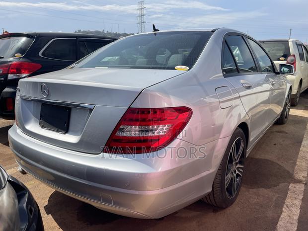 Mercedes-Benz C180 2014 Silver