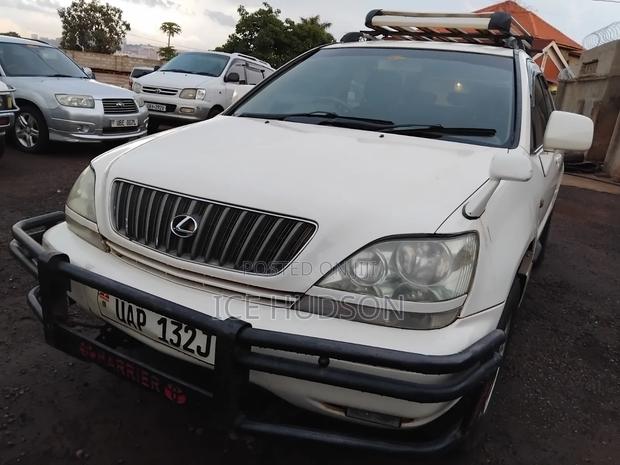 Toyota Harrier 1999 White