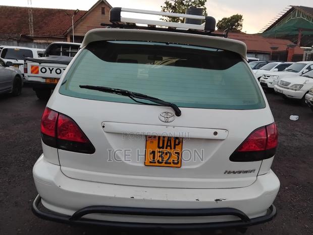 Toyota Harrier 1999 White