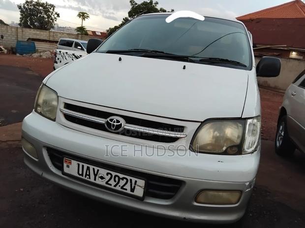 Toyota TownAce Noah 1999 White