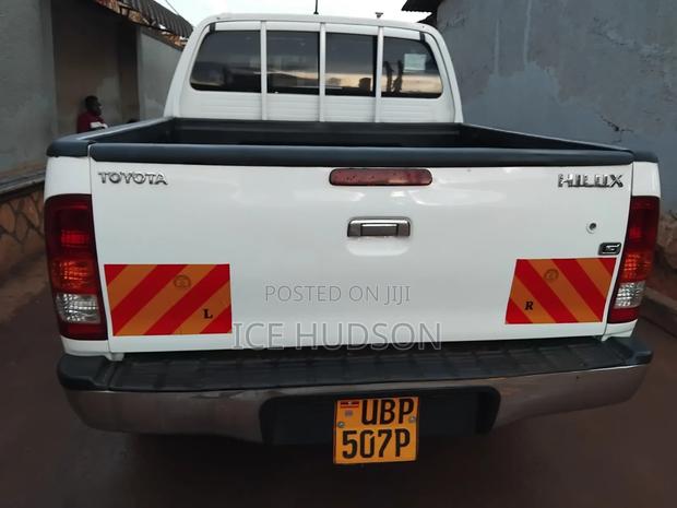 Toyota Hilux 2015 White