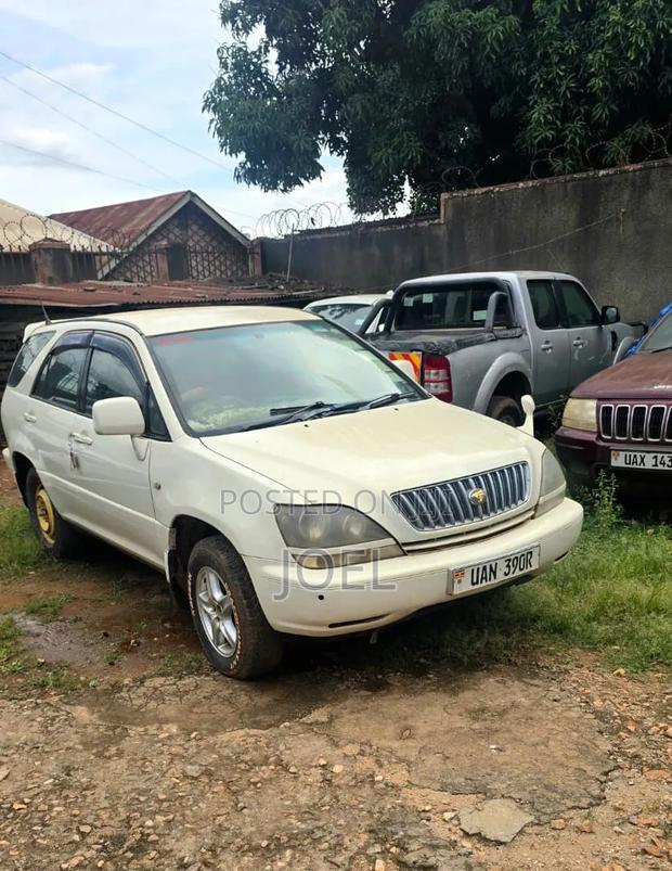 Toyota Harrier 2.4 2008 White