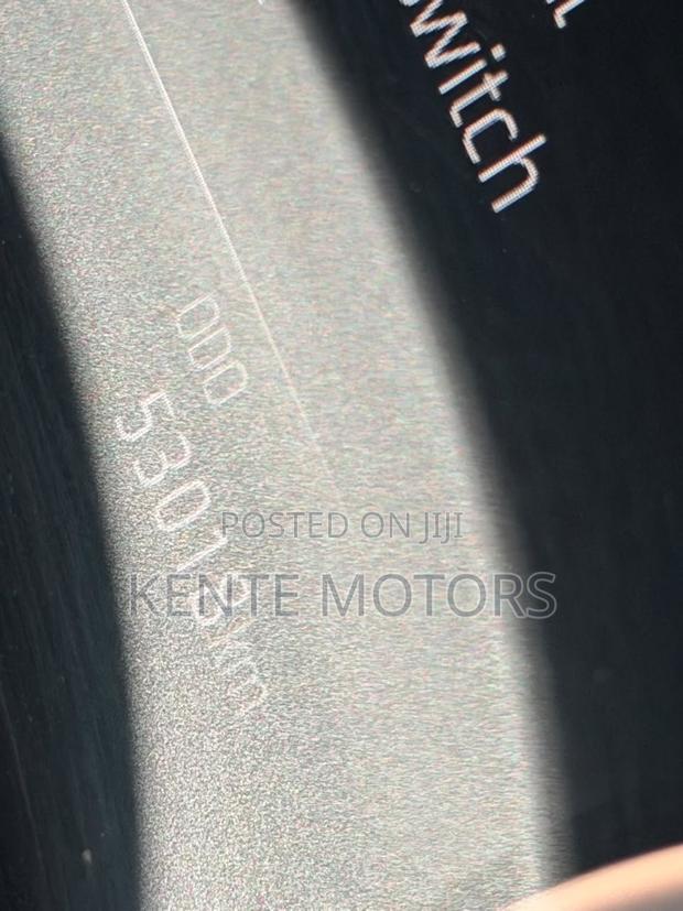 Toyota Land Cruiser LC300 2023