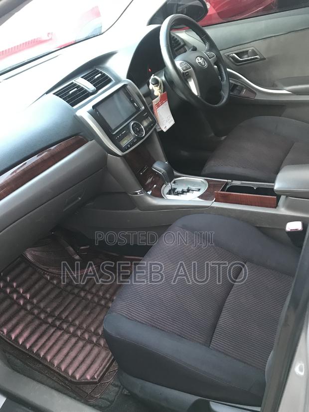 Toyota Premio 2009 Silver
