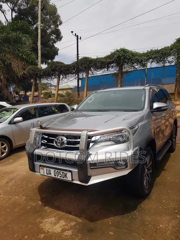 Toyota Fortuner 2.7 RWD 2015 Silver