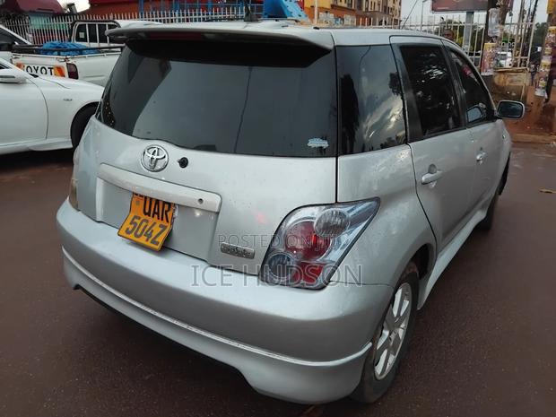 Toyota IST 2003 Silver