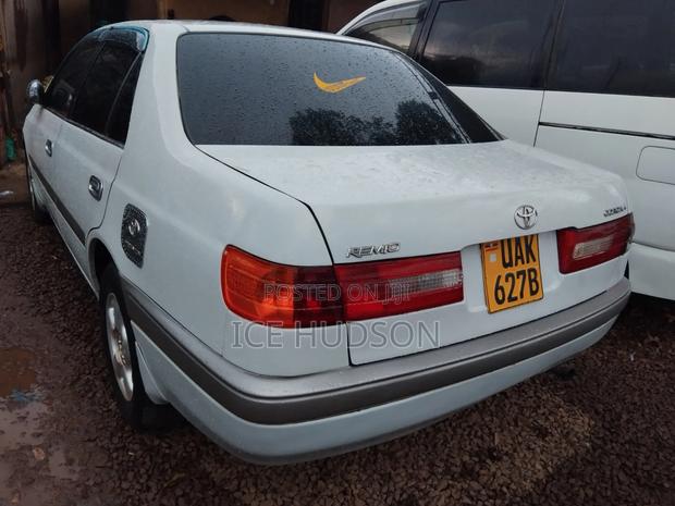 Toyota Corona Premio 2001 White