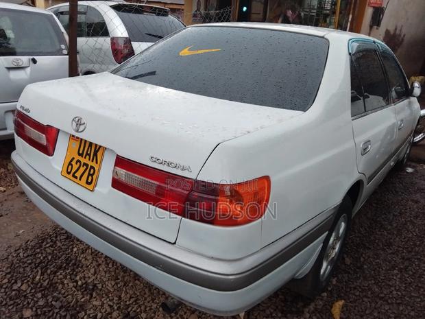 Toyota Corona Premio 2001 White