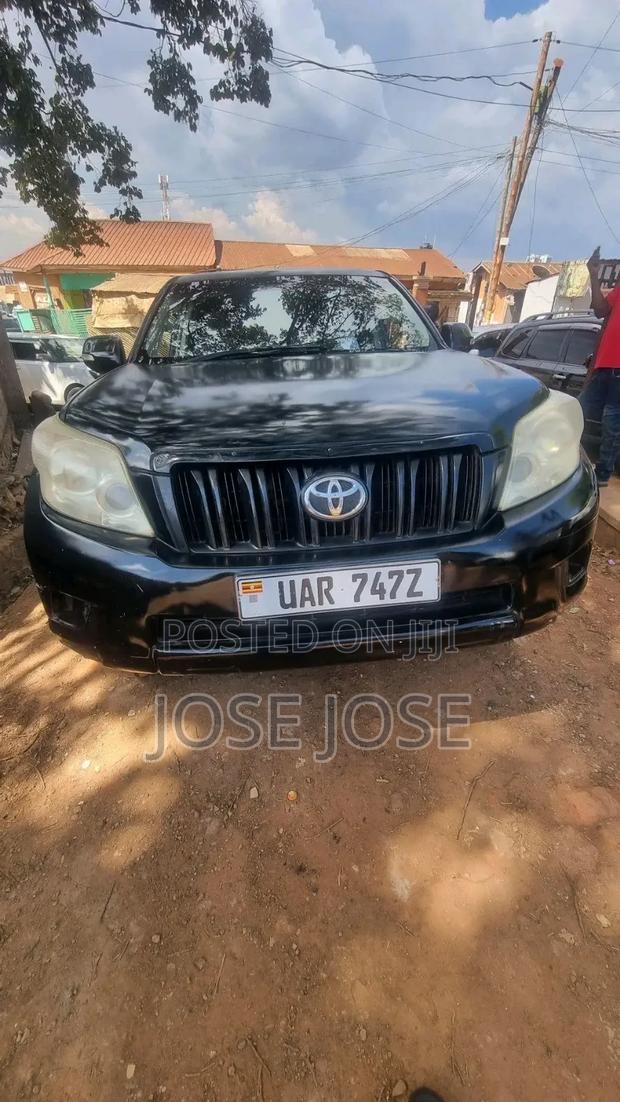 Toyota Land Cruiser Prado 2013 Black