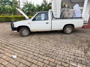 Nissan Pick-Up 1992 White for sale