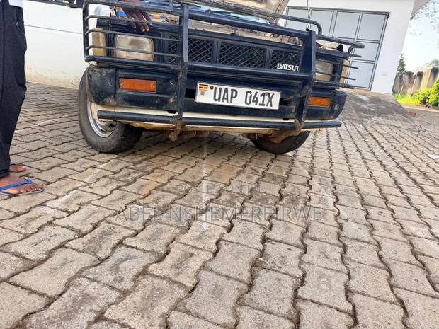 Nissan Pick-Up 1992 White