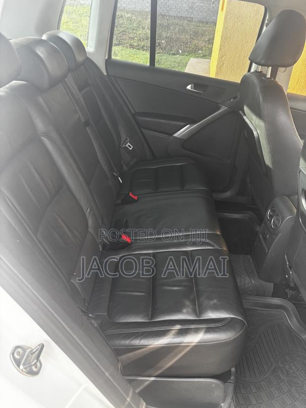 Volkswagen Tiguan 2010 White