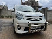 Toyota Noah 2012 White for sale