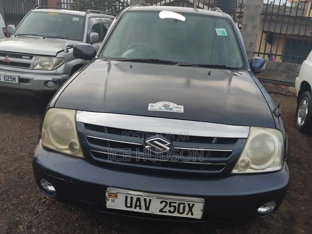 Suzuki Escudo 2004 Black