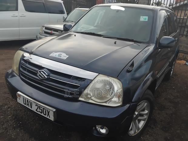 Suzuki Escudo 2004 Black