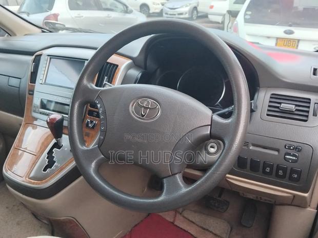 Toyota Alphard 2005 White