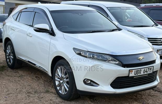 Toyota Harrier 2.0 2015 White
