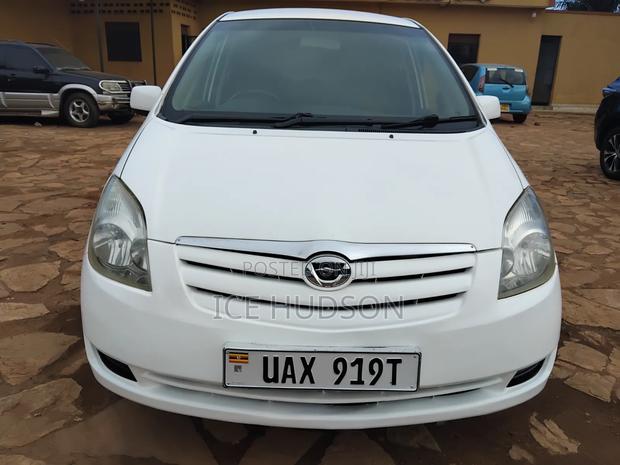 Toyota Corolla Spacio 2005 White