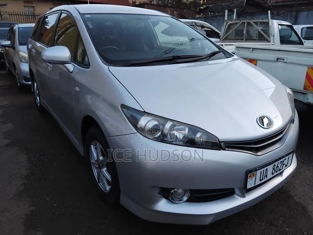 Toyota Wish 2011 Gray