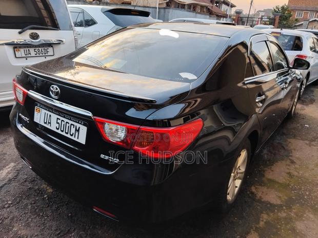 Mercedes-Benz C200 2015 Black