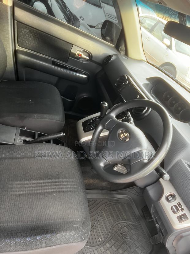 Toyota Corolla Rumion Hatchback 1.8 AWD 2011 White