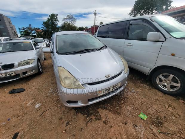 Toyota Wish 2006 Silver