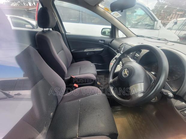 Toyota Wish 2006 Silver