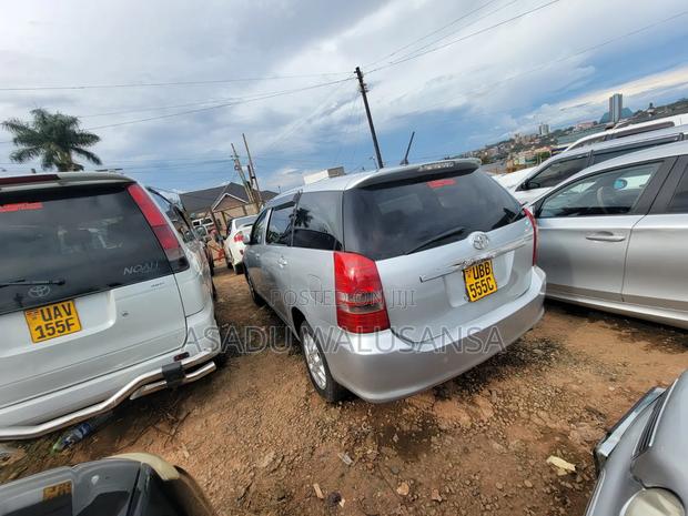 Toyota Wish 2006 Silver