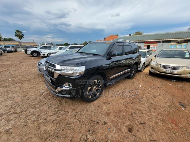 Toyota Land Cruiser 2015 Black