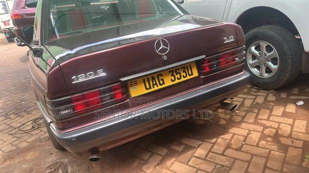 Mercedes-Benz 190E 1990 Red