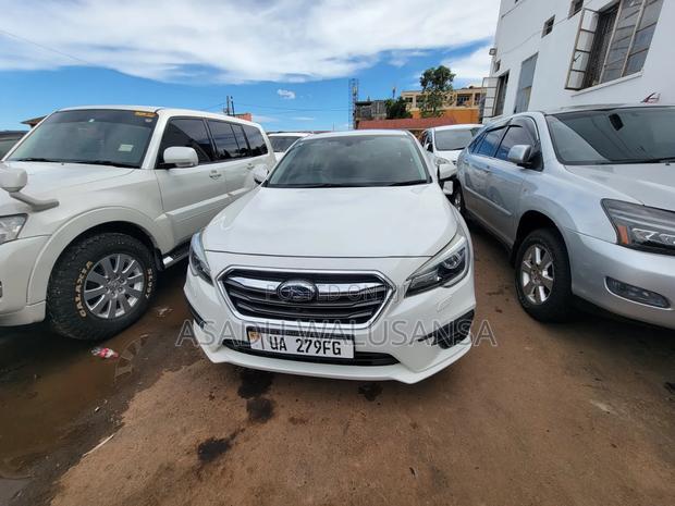Subaru Legacy 2017 White