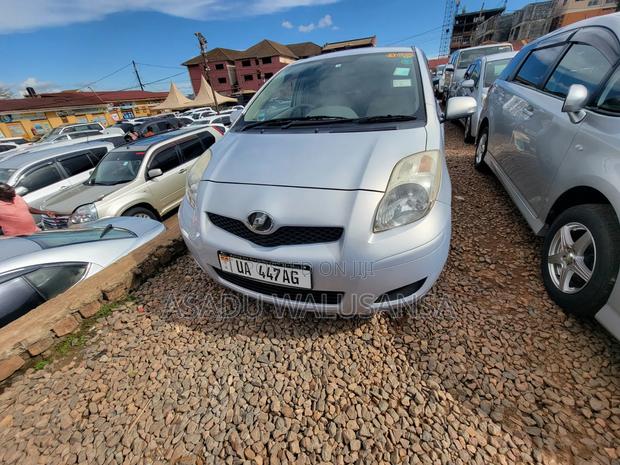 Toyota Vitz 2008 Gray