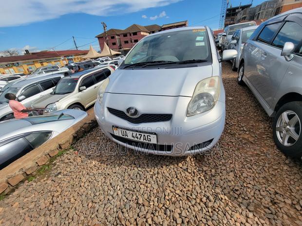 Toyota Vitz 2008 Gray