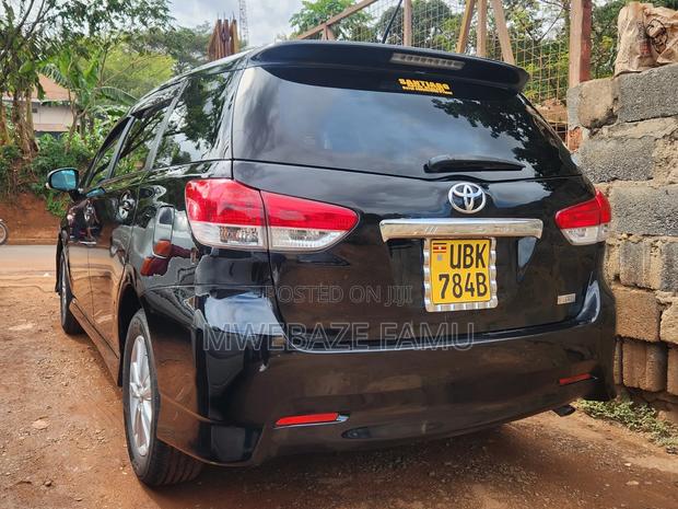 Toyota Wish 2010 Black