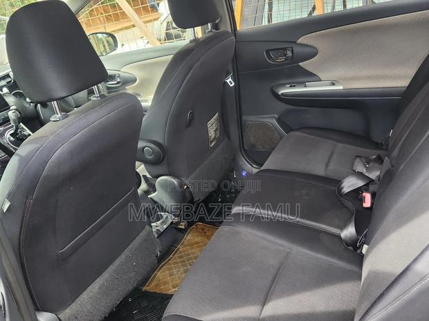 Toyota Wish 2010 Black