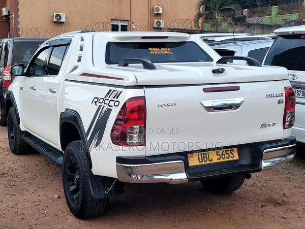 Toyota Hilux Revo Double Cab Deisel 2.8 RWD 2018 White