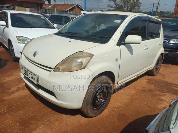Toyota Passo 2005 Pearl