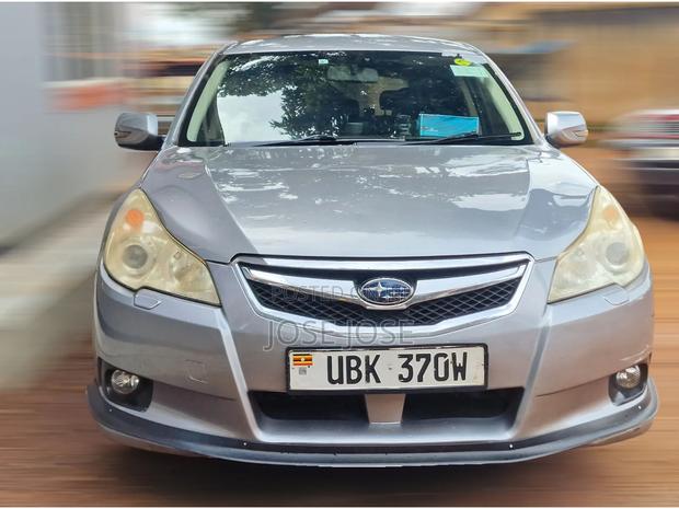 Subaru Legacy 2011