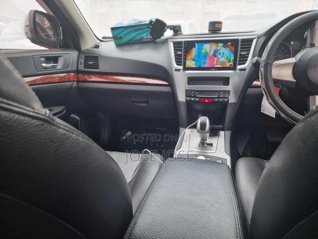 Subaru Legacy 2011