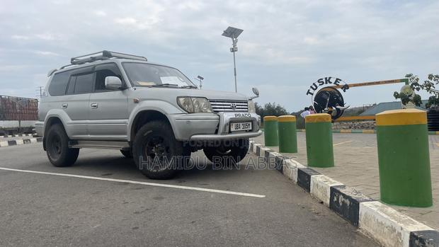 Toyota Land Cruiser Prado 3.0 D-4D 5dr 2000 Silver