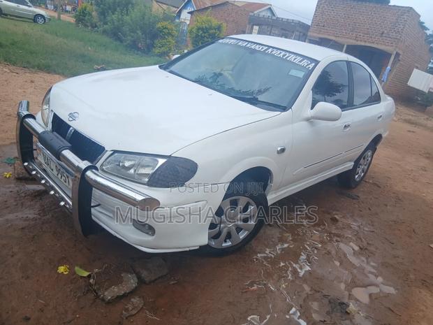 Nissan Bluebird 2011 Pearl