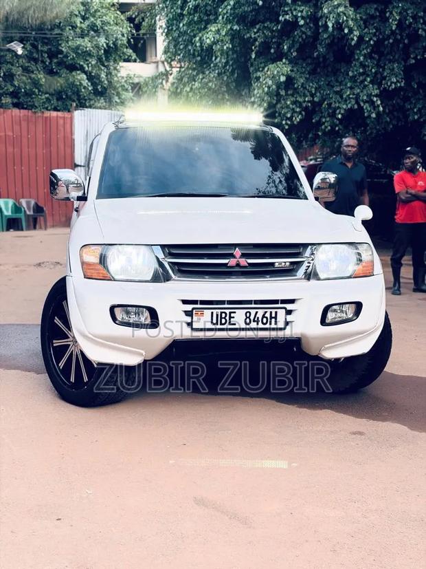 Mitsubishi Pajero 2007 White